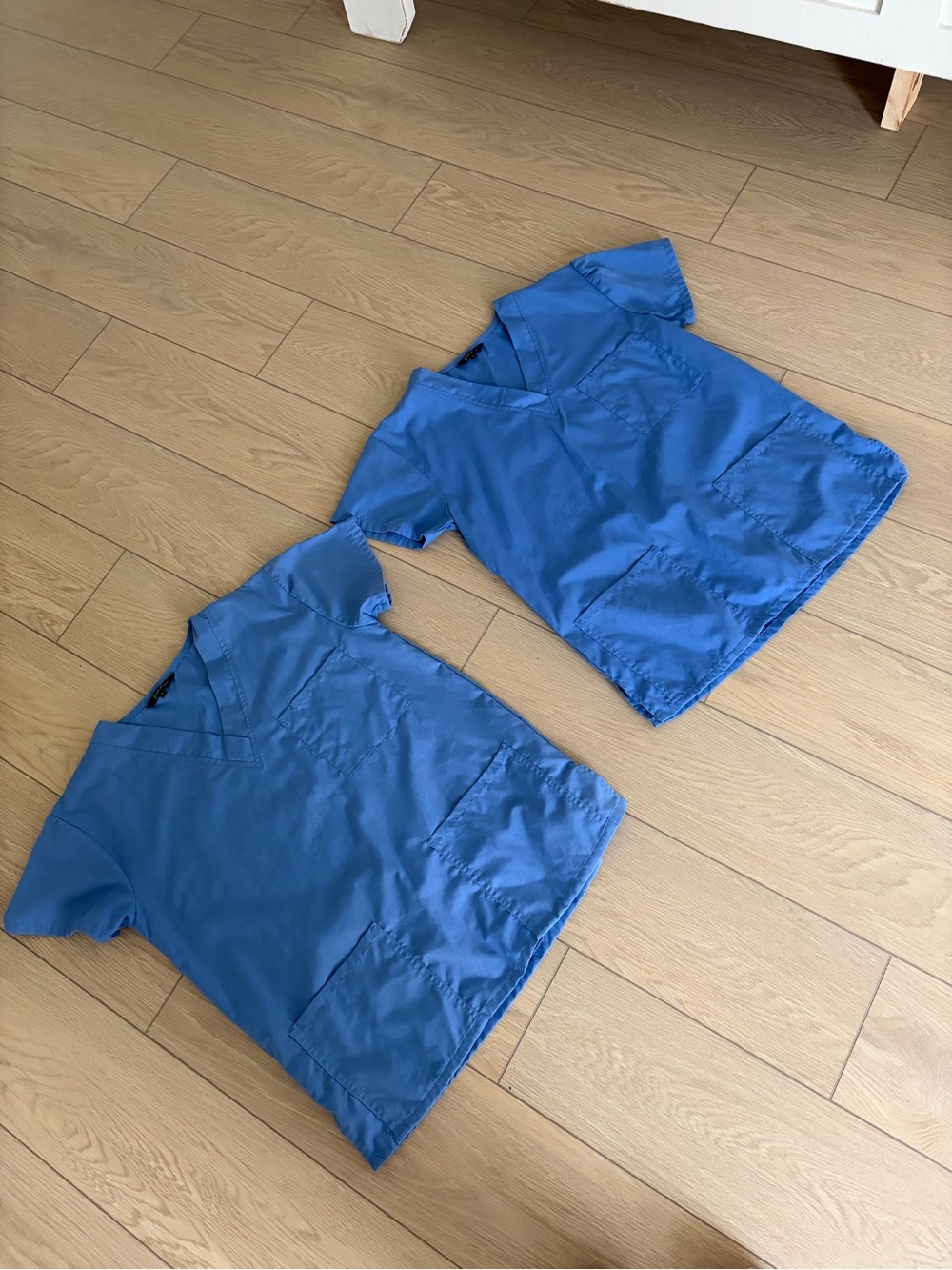 2 ceil blue scrub tops